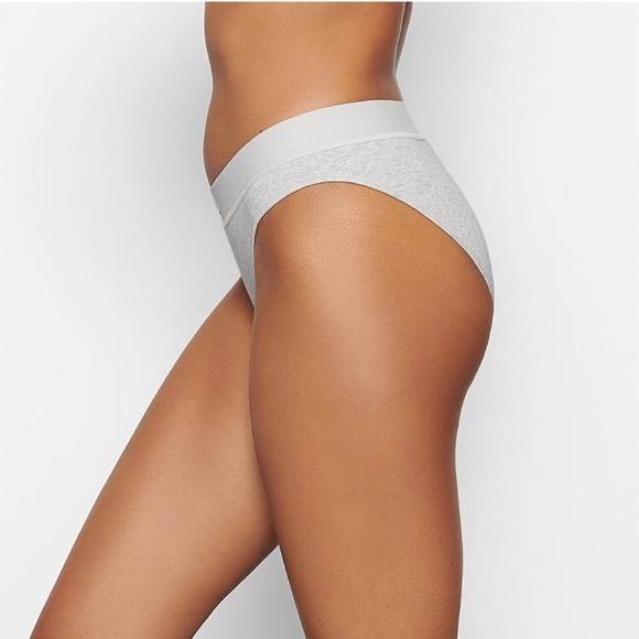 Skims Underware - Picture 2 of 6